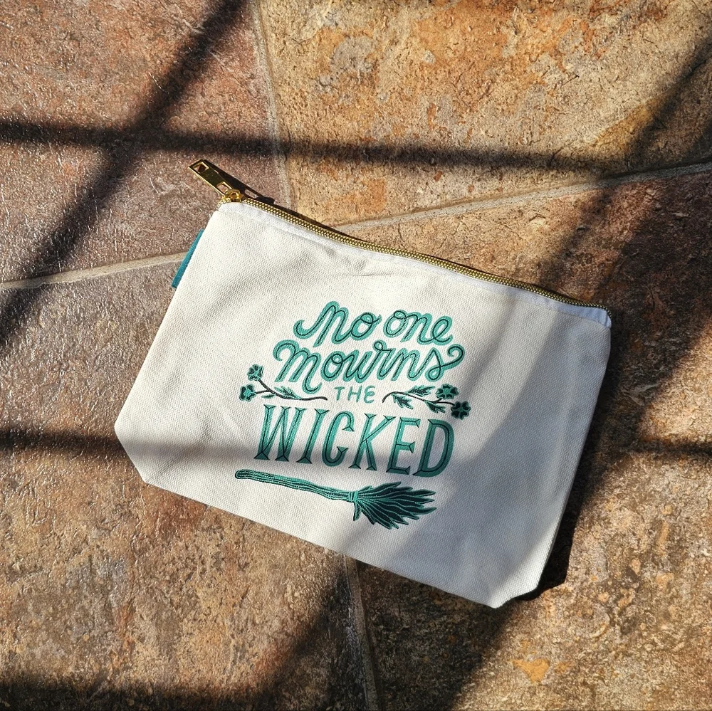 Page. Bookish Zip Pouch - Wicked